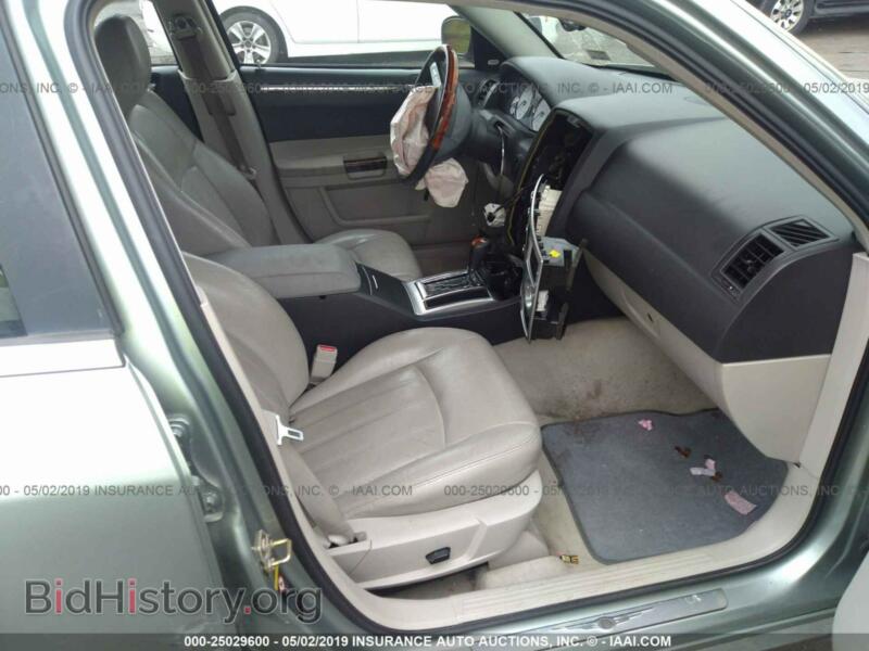 2005 Chrysler 300C (VIN 2C3AA63H35H694292) — фото 5 из 10