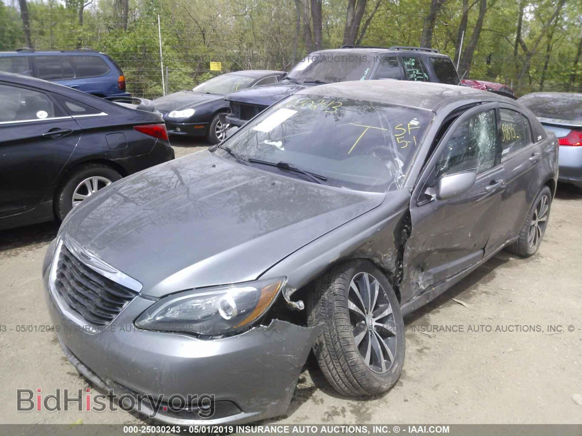 2013 CHRYSLER 200 - VIN: 1C3CCBBG5DN717985 - Photo 2