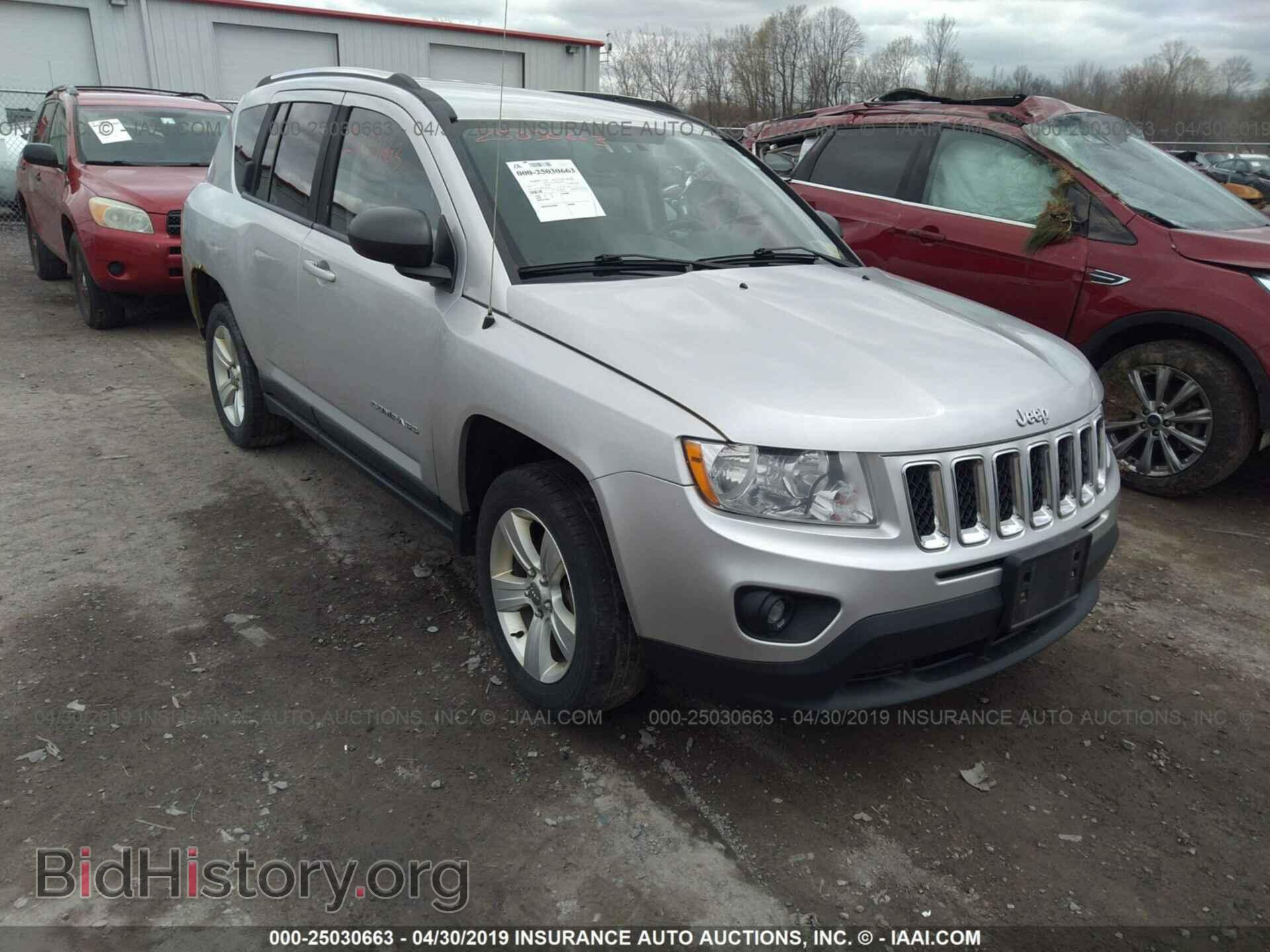 Фотография 1J4NF1FB8BD302788 - JEEP COMPASS 2011