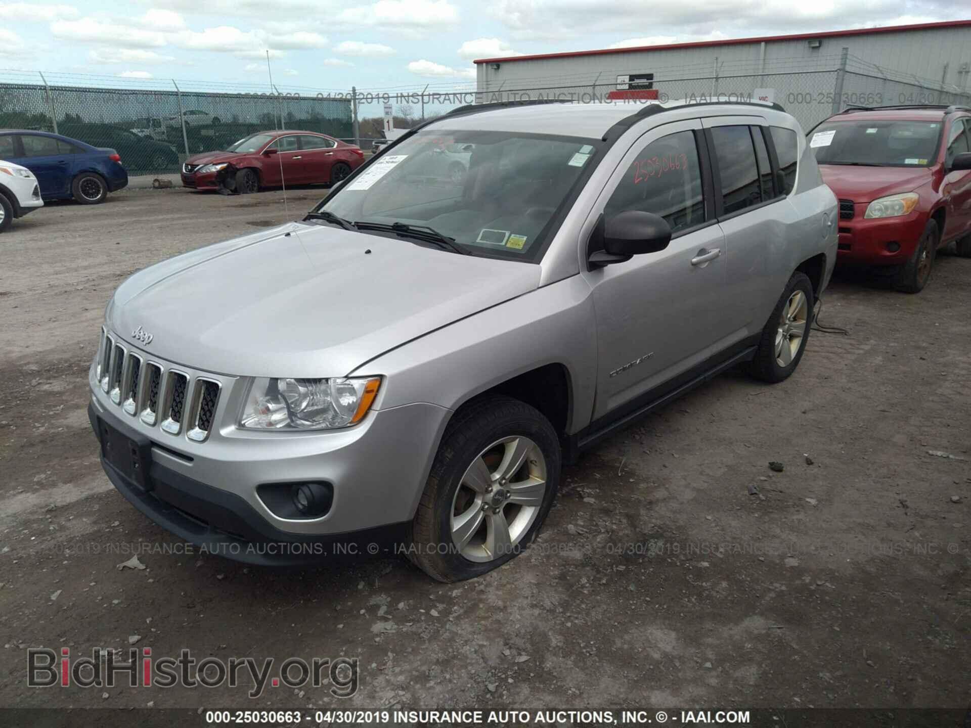 2011 JEEP COMPASS - VIN: 1J4NF1FB8BD302788 - Фото 2