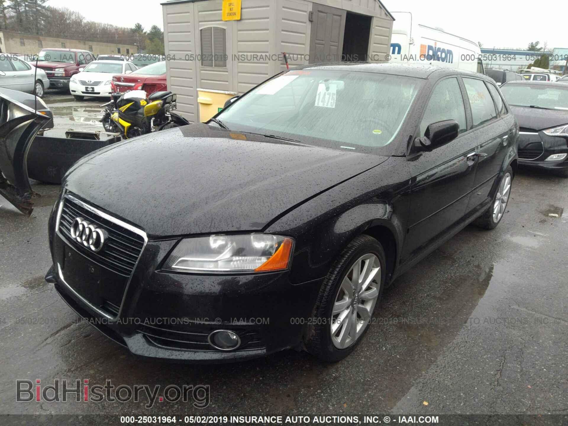 2011 AUDI A3 - VIN: WAUBFAFM1BA056370 - Фото 2