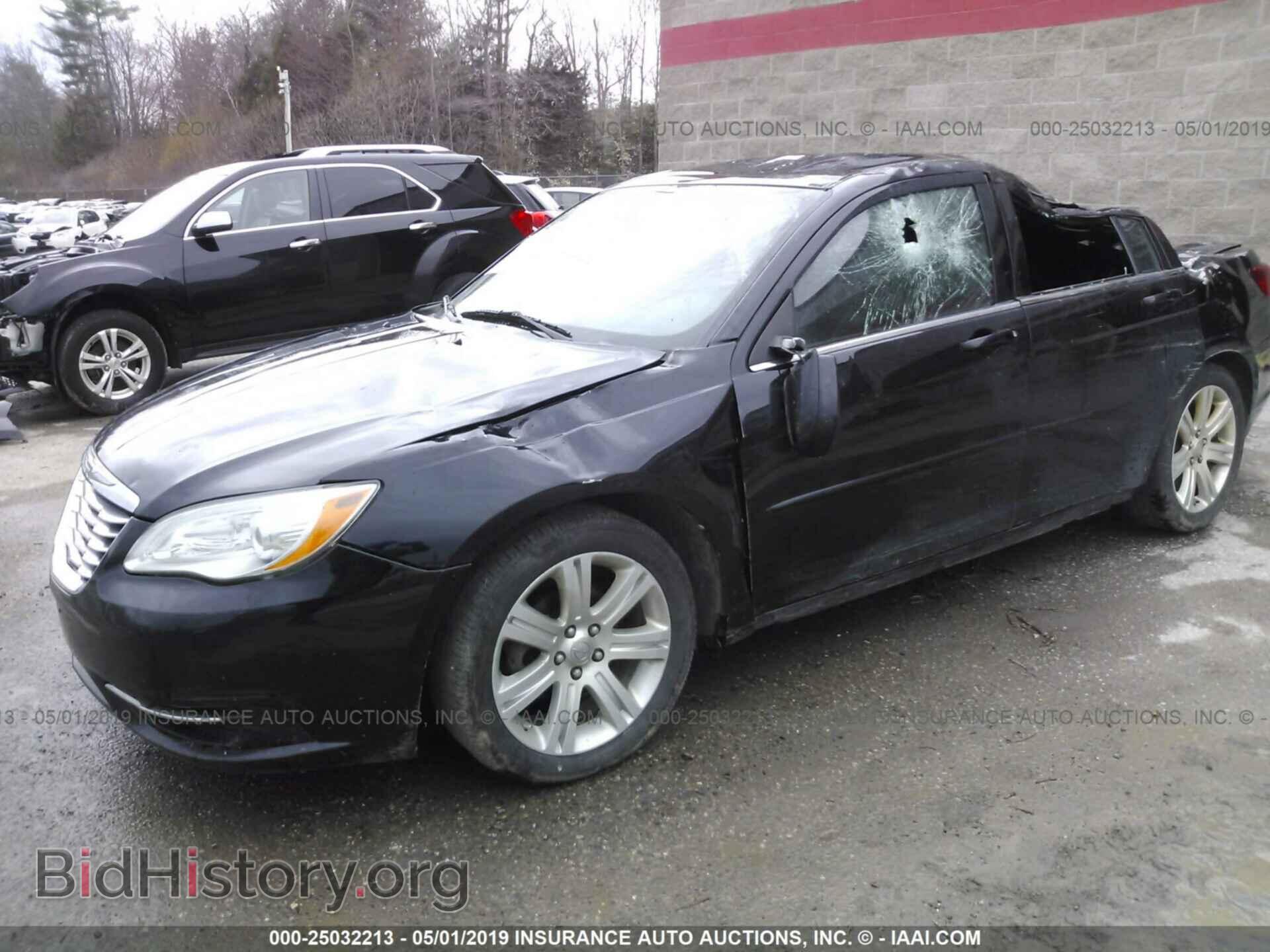 2013 CHRYSLER 200 - VIN: 1C3CCBBB7DN732203 - Photo 2
