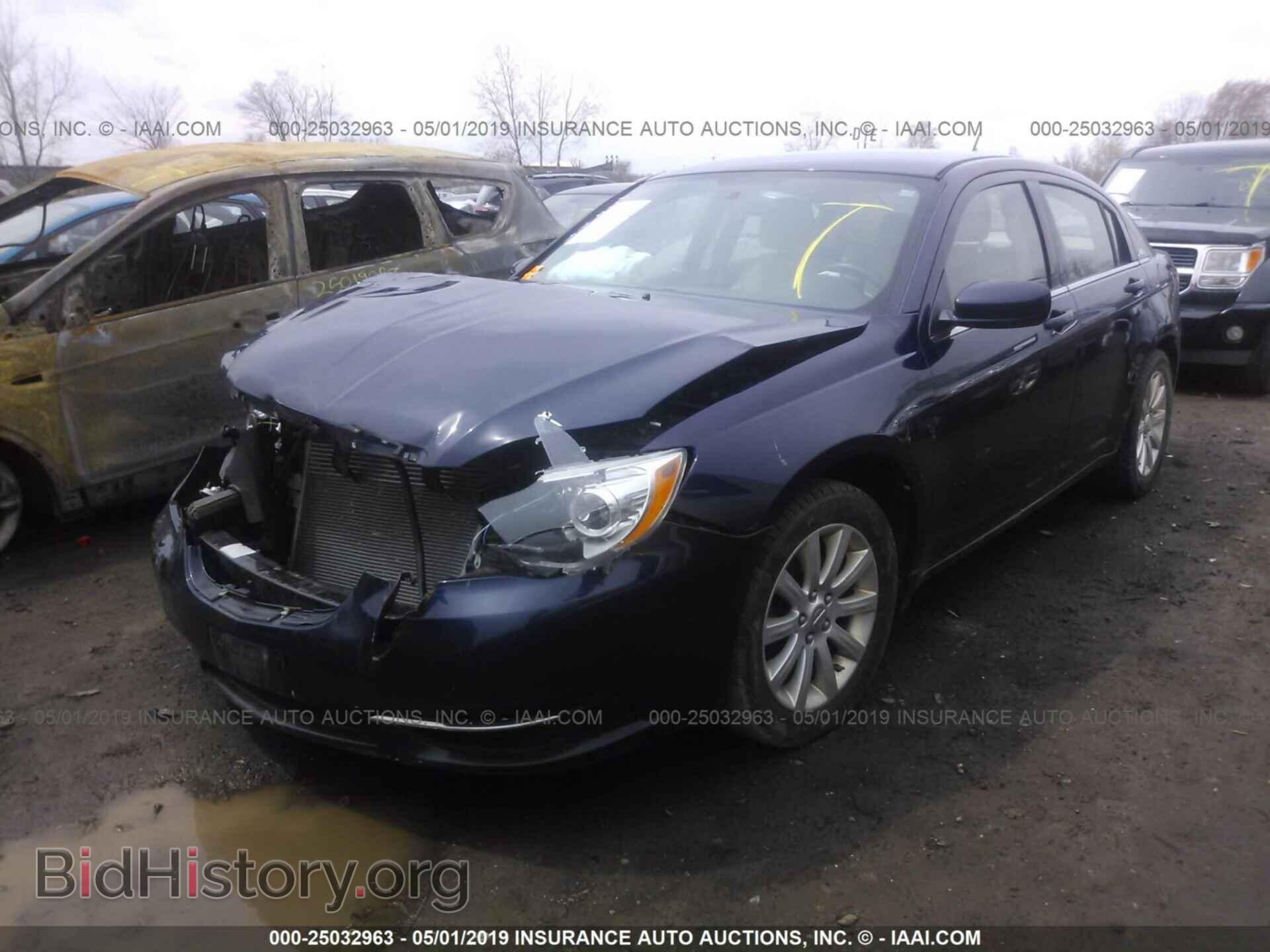 2013 CHRYSLER 200 - VIN: 1C3CCBBB1DN674377 - Photo 2