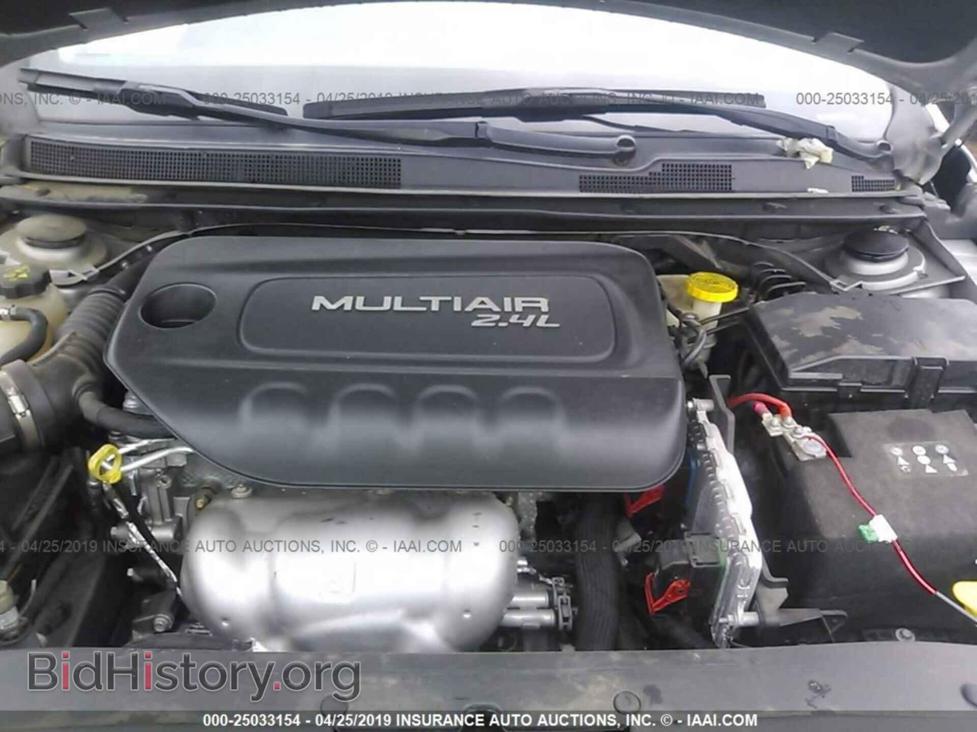 2016 CHRYSLER 200 - VIN: 1C3CCCAB6GN148662 - Фото 10