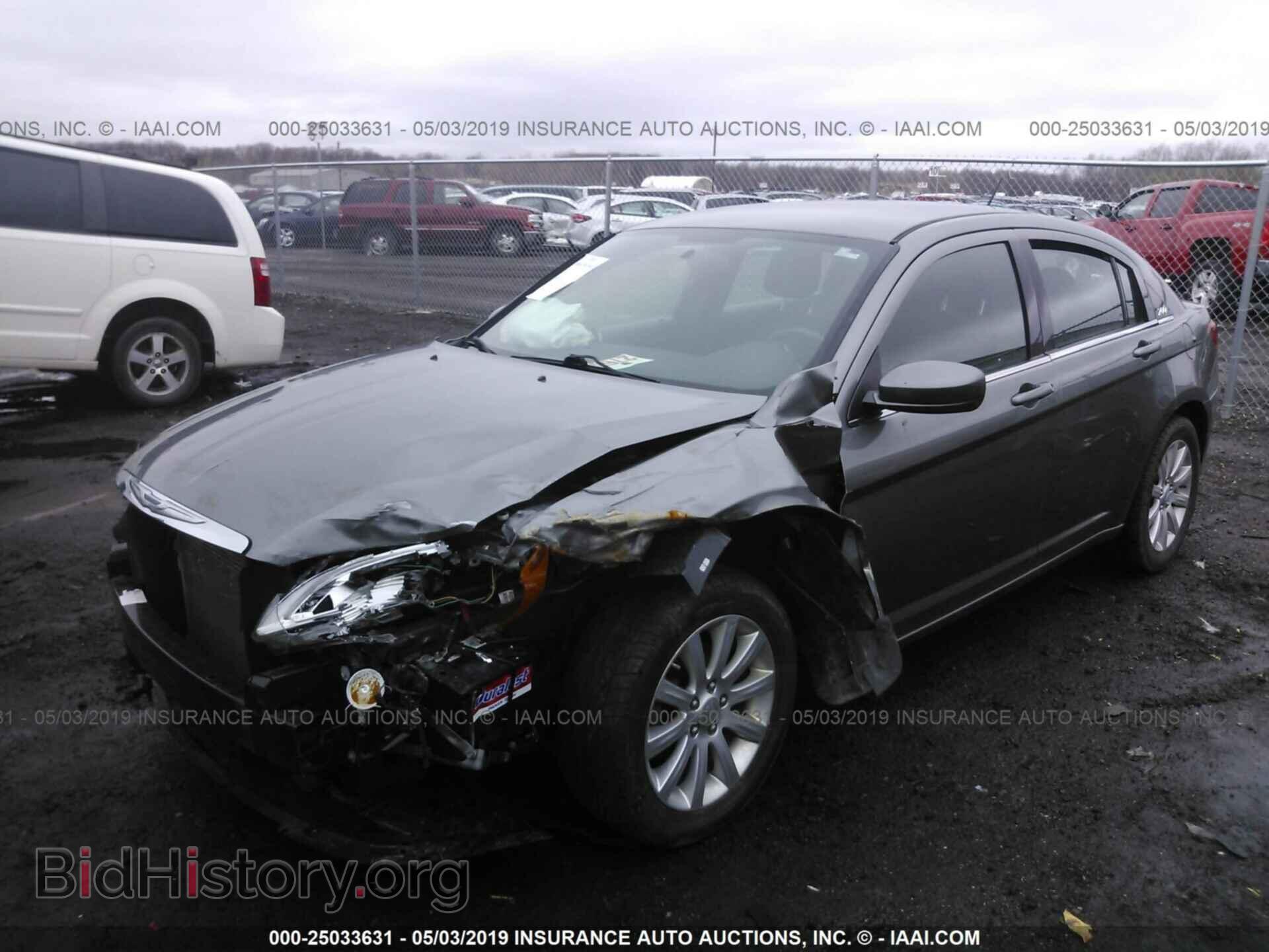 2013 CHRYSLER 200 - VIN: 1C3CCBBG1DN532204 - Photo 2