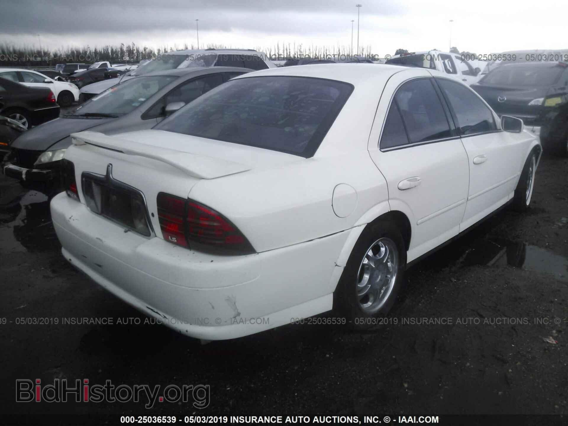 2000 LINCOLN LS - VIN: 1LNHM87A8YY897324 - Photo 4