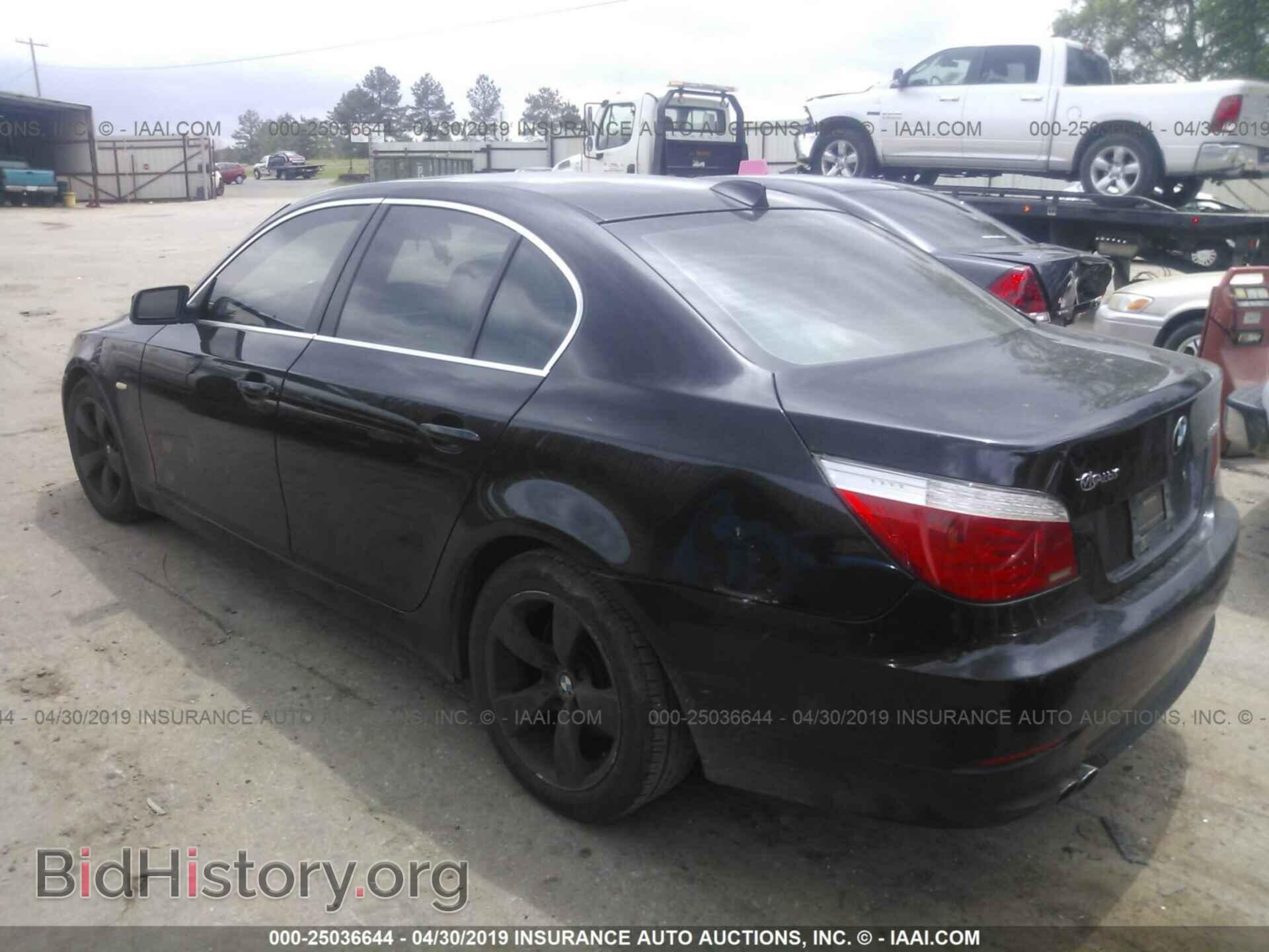 2008 BMW 528 - VIN: WBANU53508CT02202 - Фото 3