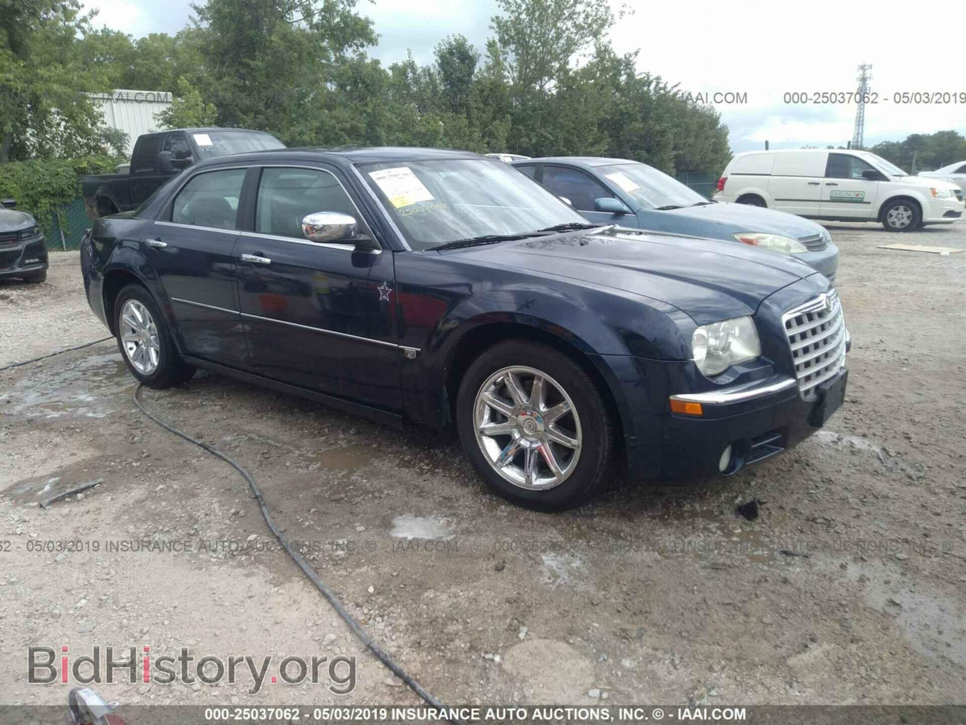 Photo 2C3LA63HX6H105216 - CHRYSLER 300C 2006