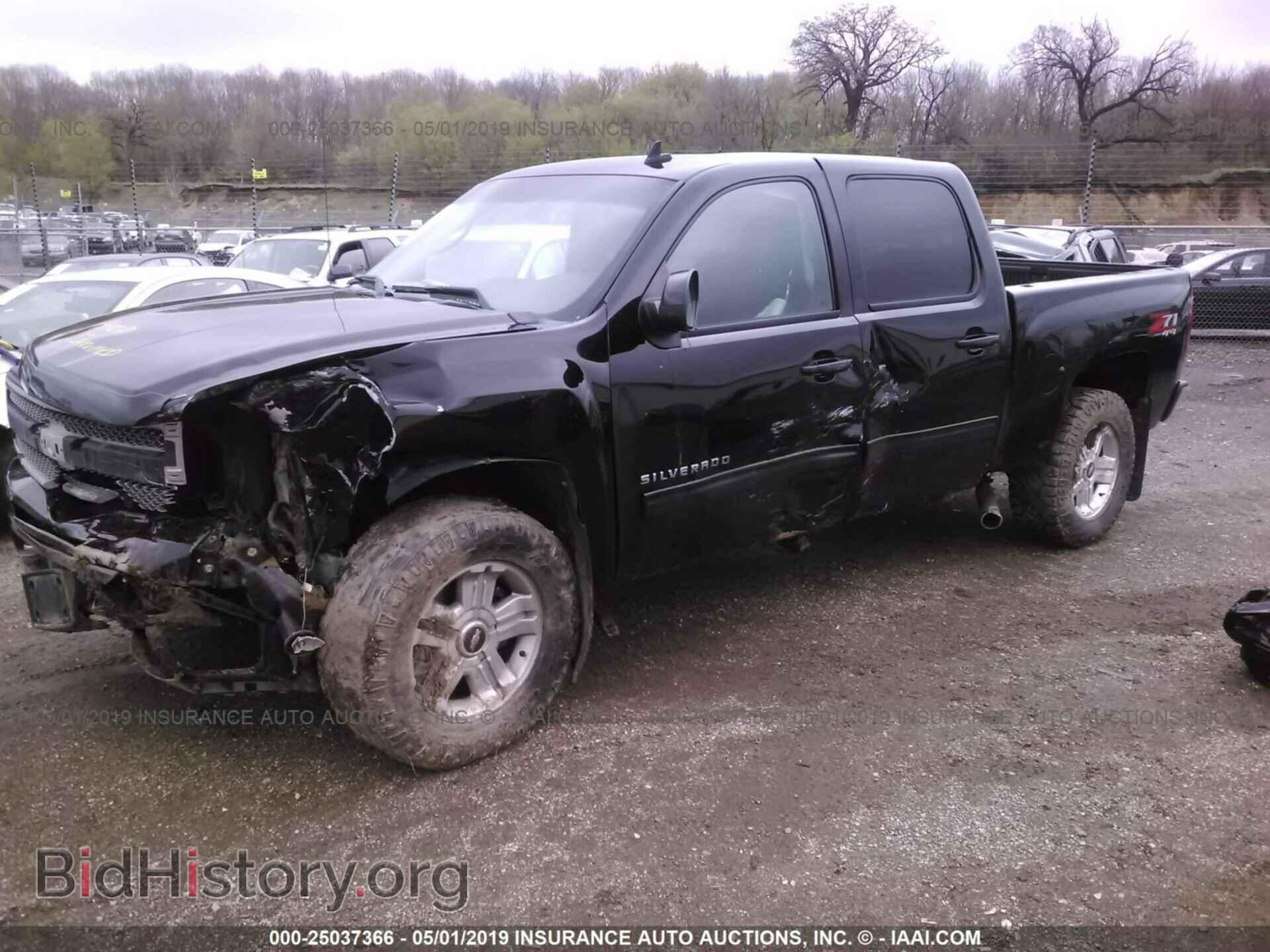 2011 CHEVROLET SILVERADO - VIN: 3GCPKSE39BG120725 - Фото 2