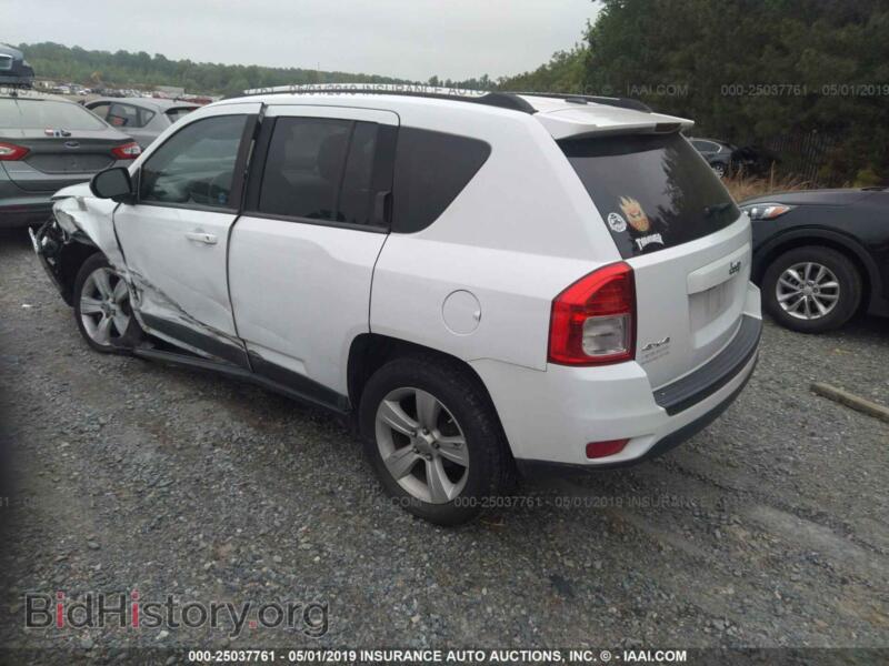 2011 Jeep COMPASS (VIN 1J4NF1FB2BD278679) — photo 3 of 10