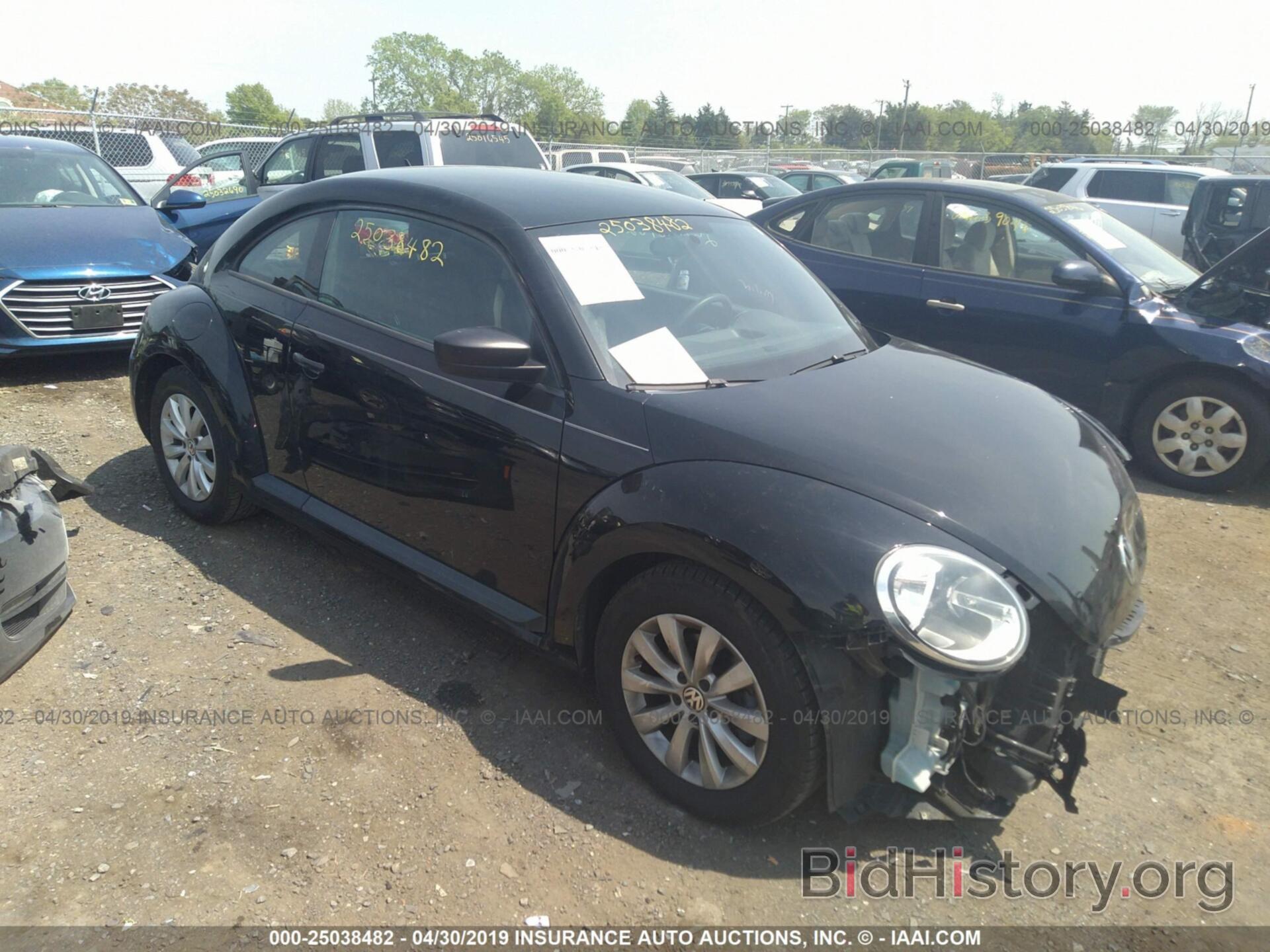 Фотография 3VWFP7AT1DM645053 - VOLKSWAGEN BEETLE 2013