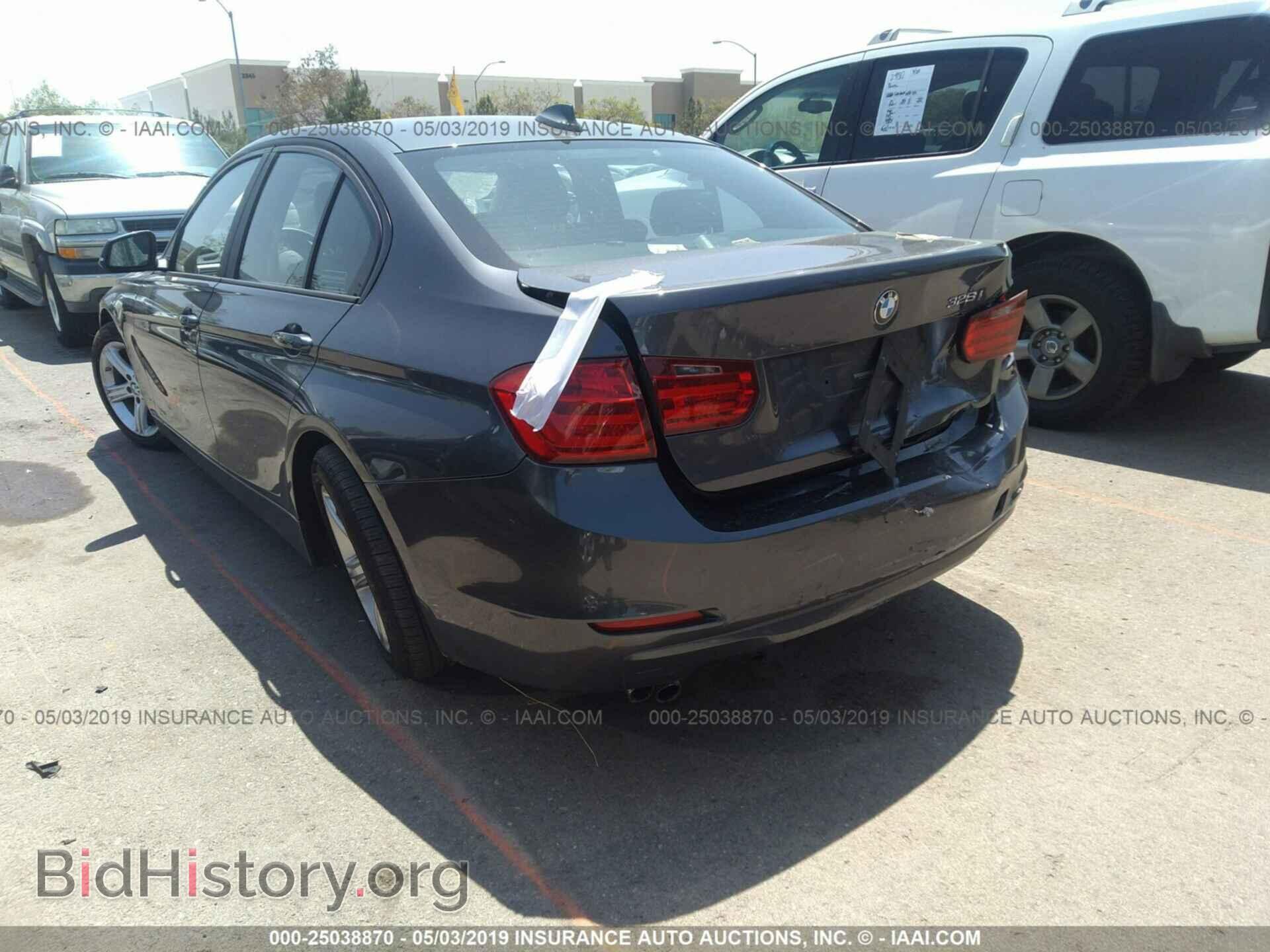 2013 BMW 328 - VIN: WBA3C1C57DF437379 - Фото 3