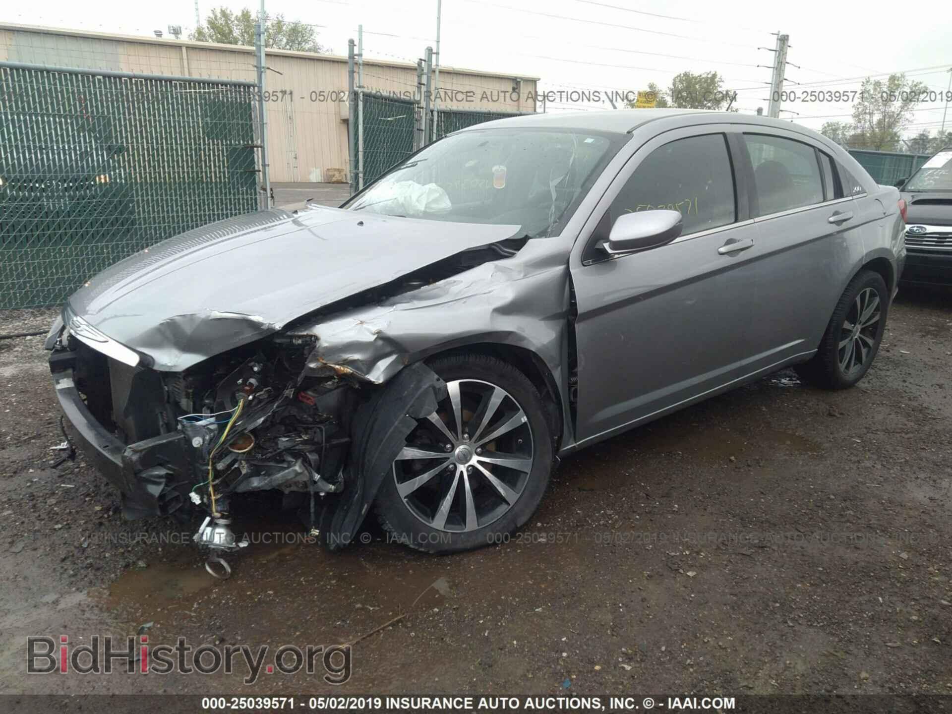 2013 CHRYSLER 200 - VIN: 1C3CCBBB6DN574632 - Photo 2