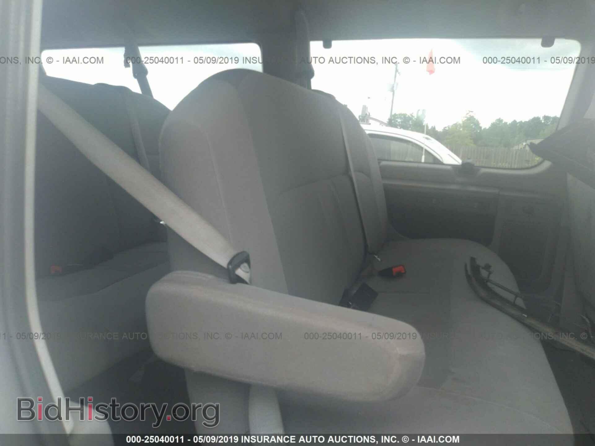2010 FORD ECONOLINE - VIN: 1FBSS3BL7ADA87793 - Фото 8
