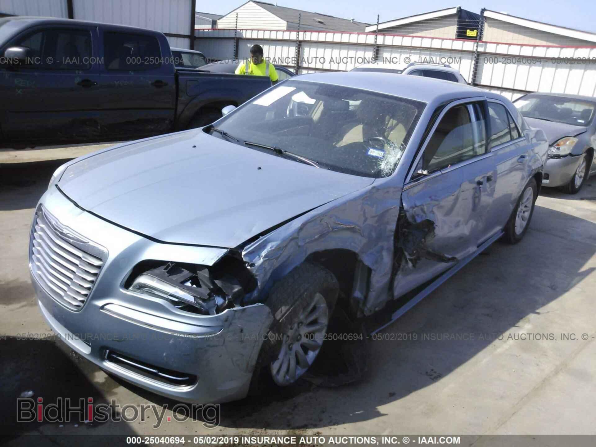 2012 CHRYSLER 300 - VIN: 2C3CCAAG8CH166163 - Фото 2