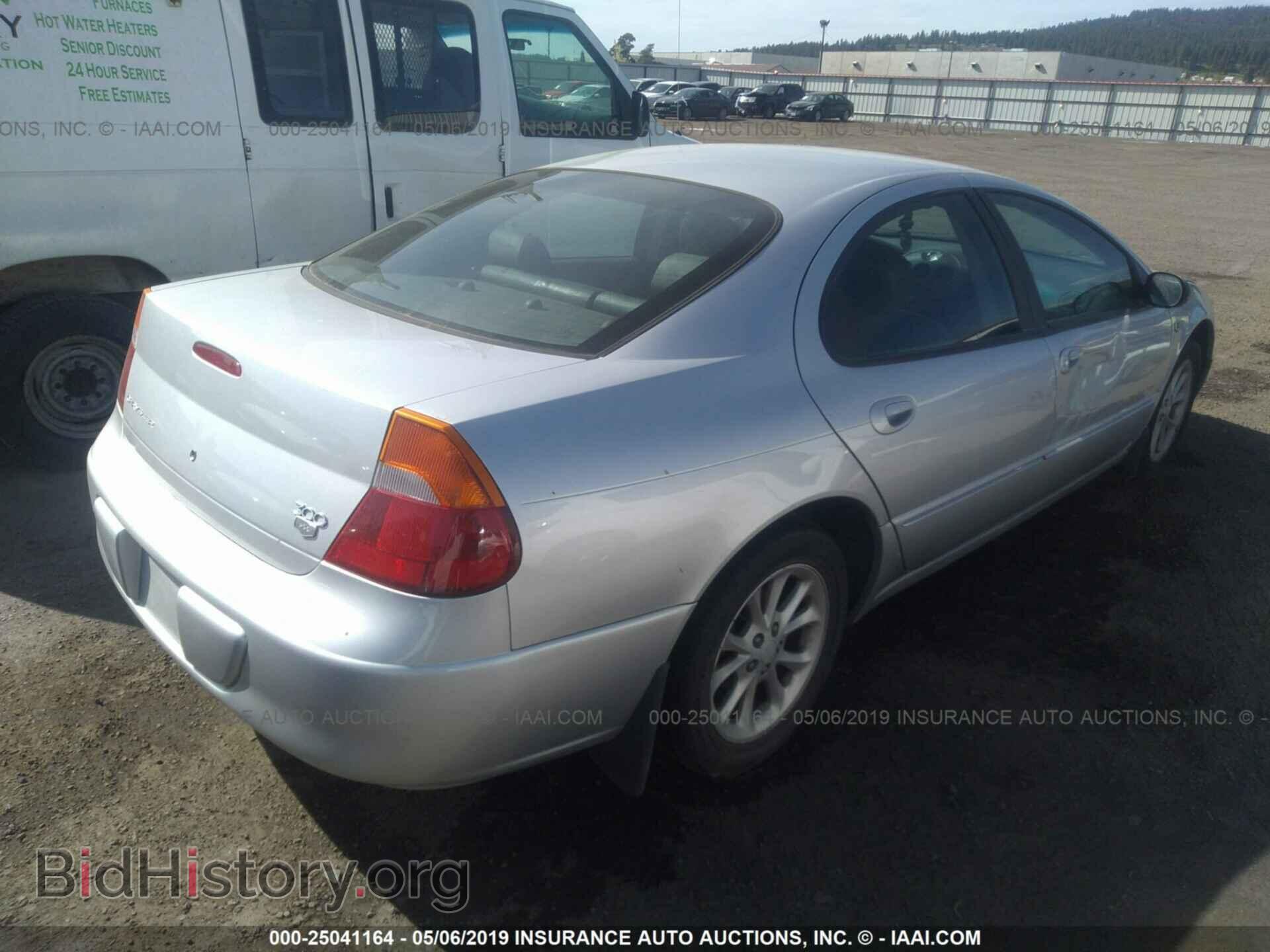 2000 CHRYSLER 300M - VIN: 2C3HE66G0YH159429 - Photo 4