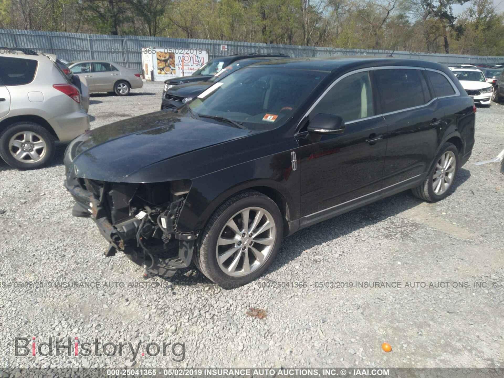 2011 LINCOLN MKT - VIN: 2LMHJ5AT9BBJ50082 - Фото 2