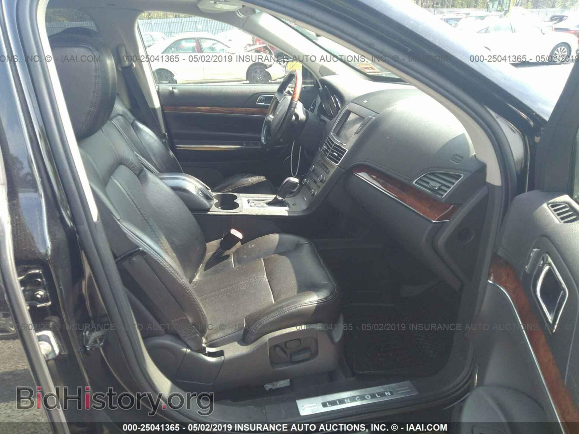 2011 LINCOLN MKT - VIN: 2LMHJ5AT9BBJ50082 - Фото 5
