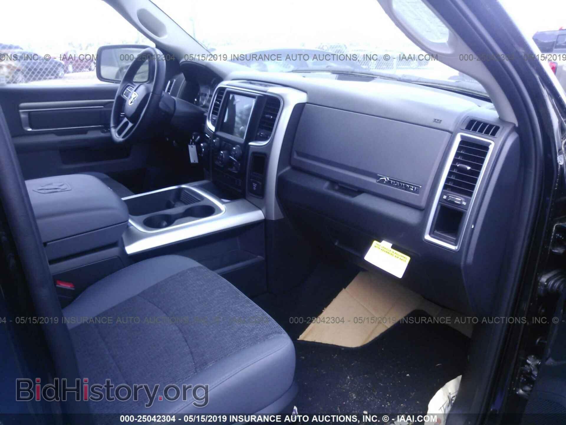 2017 RAM 1500 - VIN: 3C6RR6LT4HG738274 - Фото 5