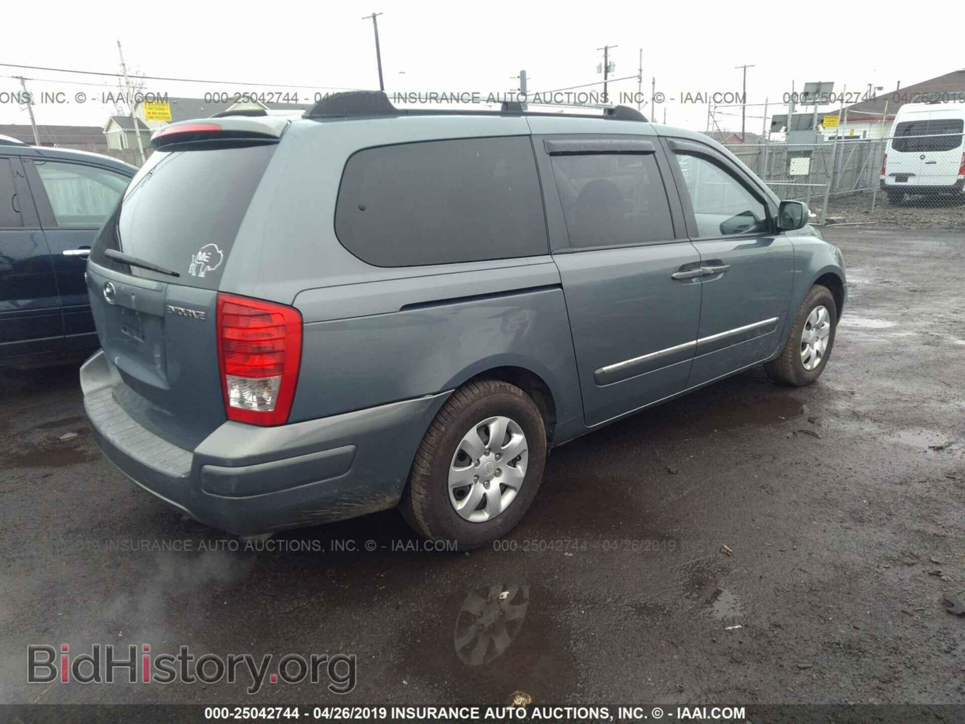 2007 HYUNDAI ENTOURAGE - VIN: KNDMC233176040282 - Фото 4
