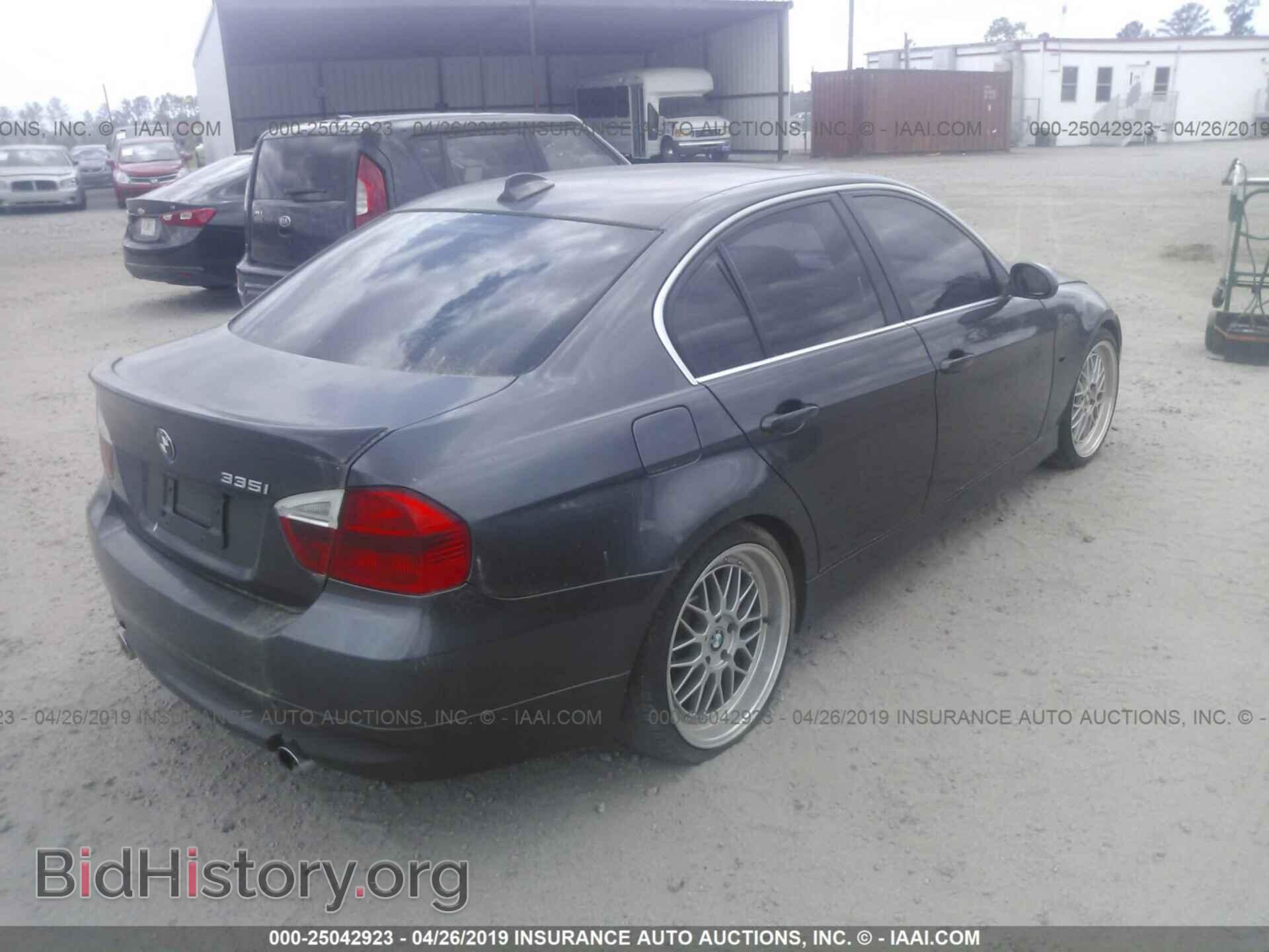 2007 BMW 335 - VIN: WBAVB73517VF52300 - Фото 4