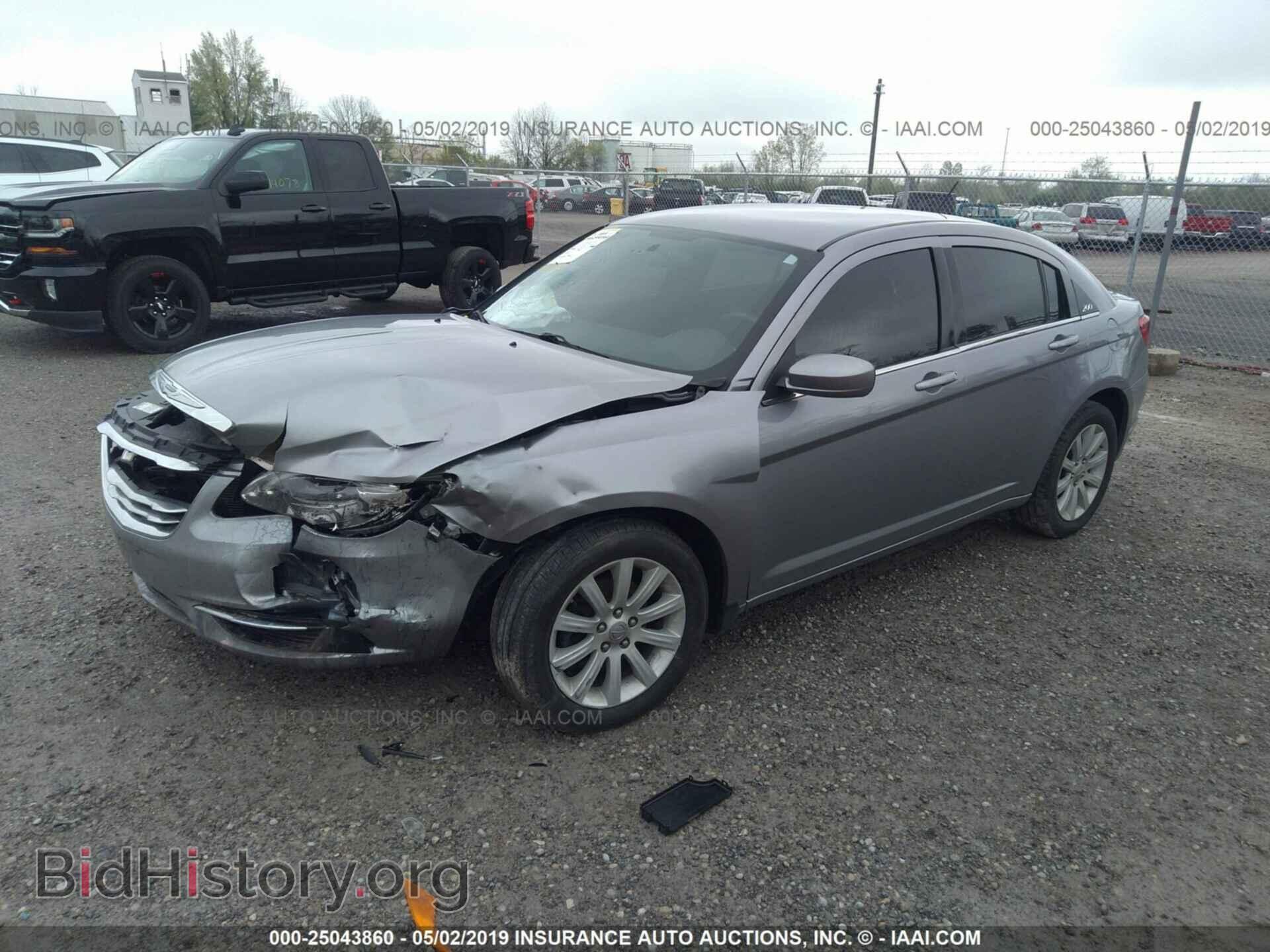 2013 CHRYSLER 200 - VIN: 1C3CCBBB5DN525602 - Photo 2
