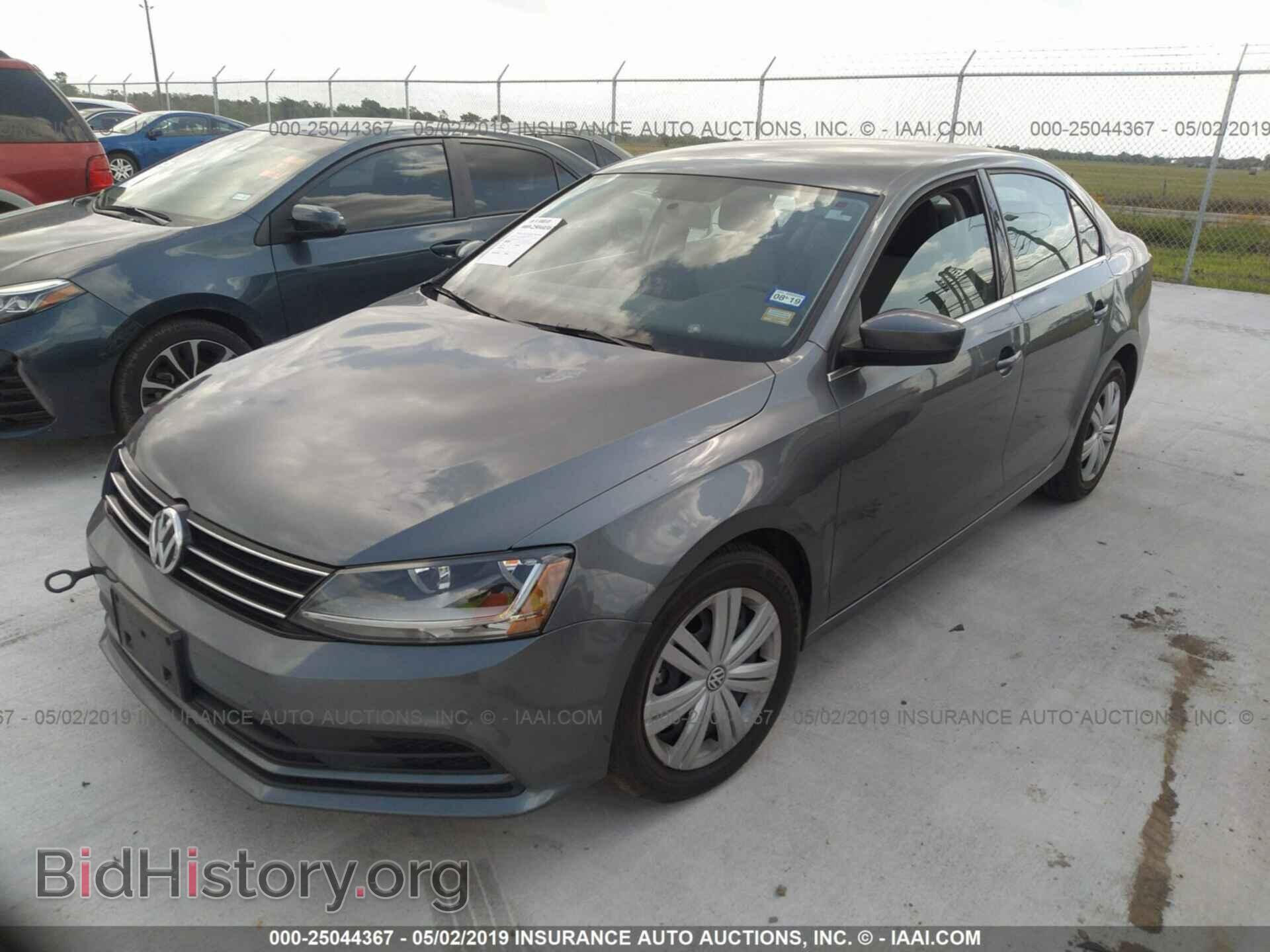 2017 VOLKSWAGEN JETTA - VIN: 3VW2B7AJ2HM408542 - Photo 2