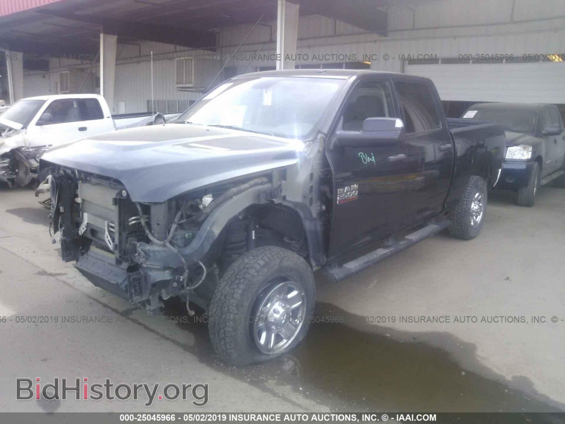 2015 RAM 2500 - VIN: 3C6UR5CL0FG553575 - Фото 2