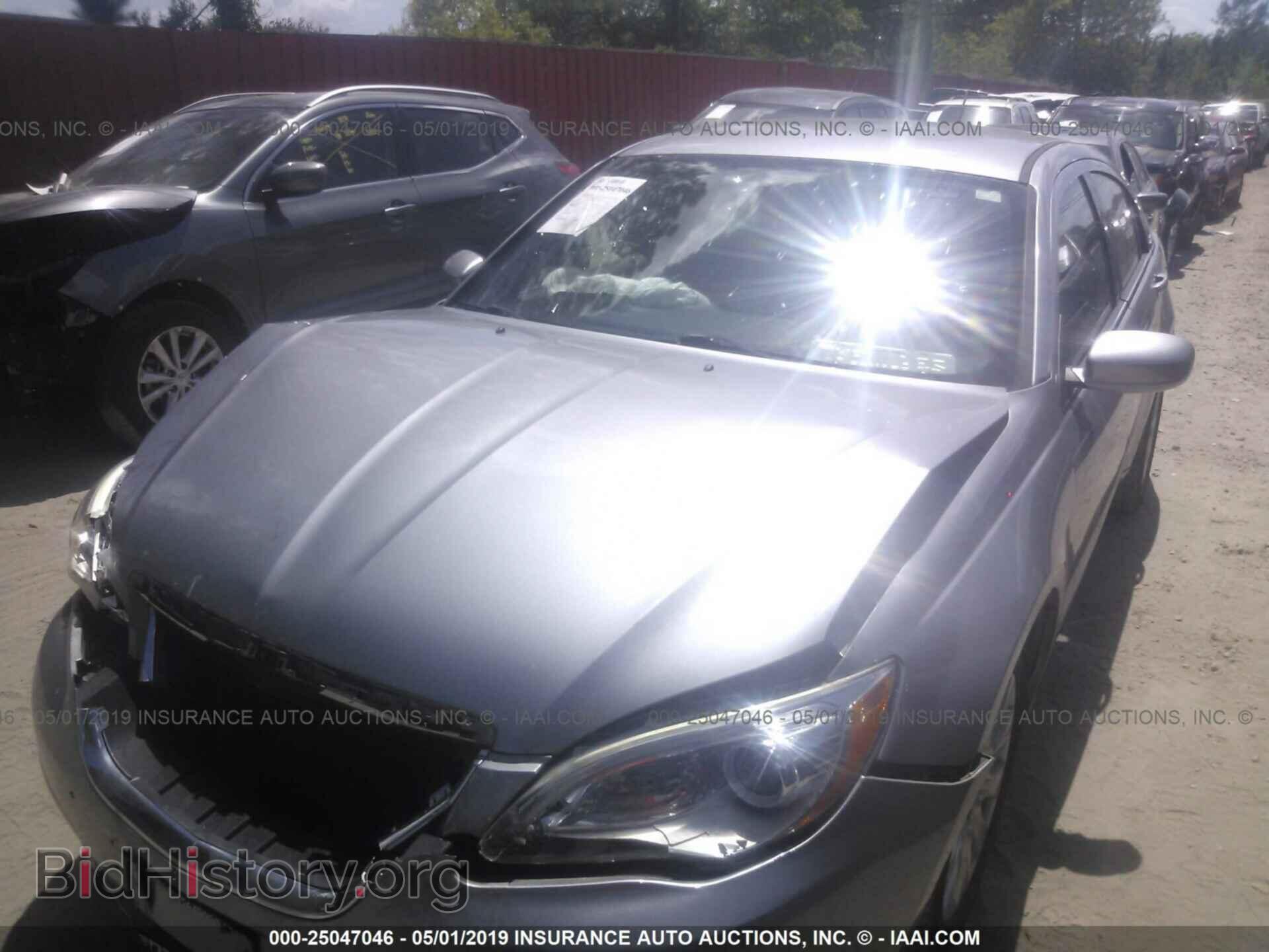 2013 CHRYSLER 200 - VIN: 1C3CCBAB4DN560679 - Photo 2
