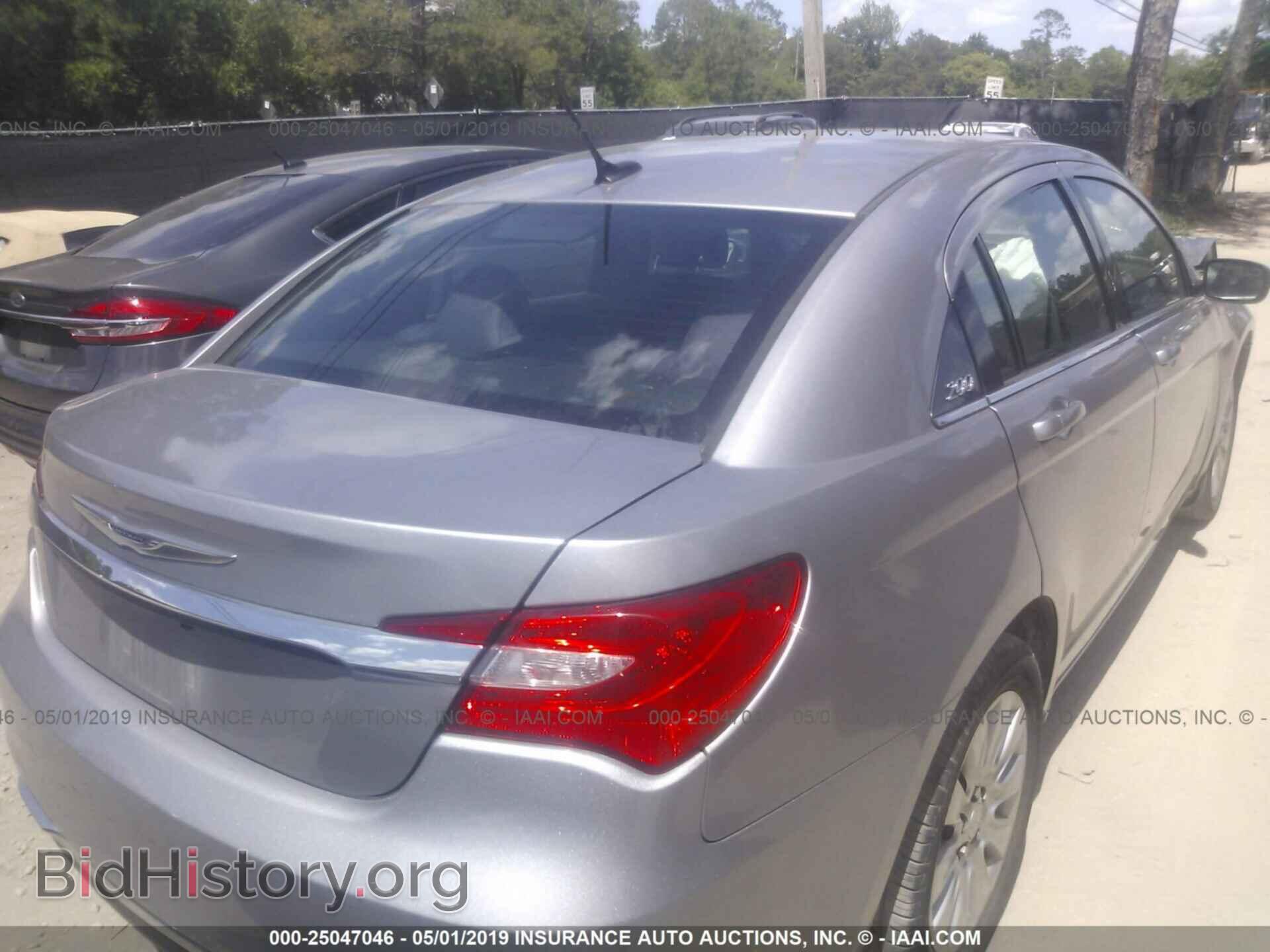 2013 CHRYSLER 200 - VIN: 1C3CCBAB4DN560679 - Photo 4