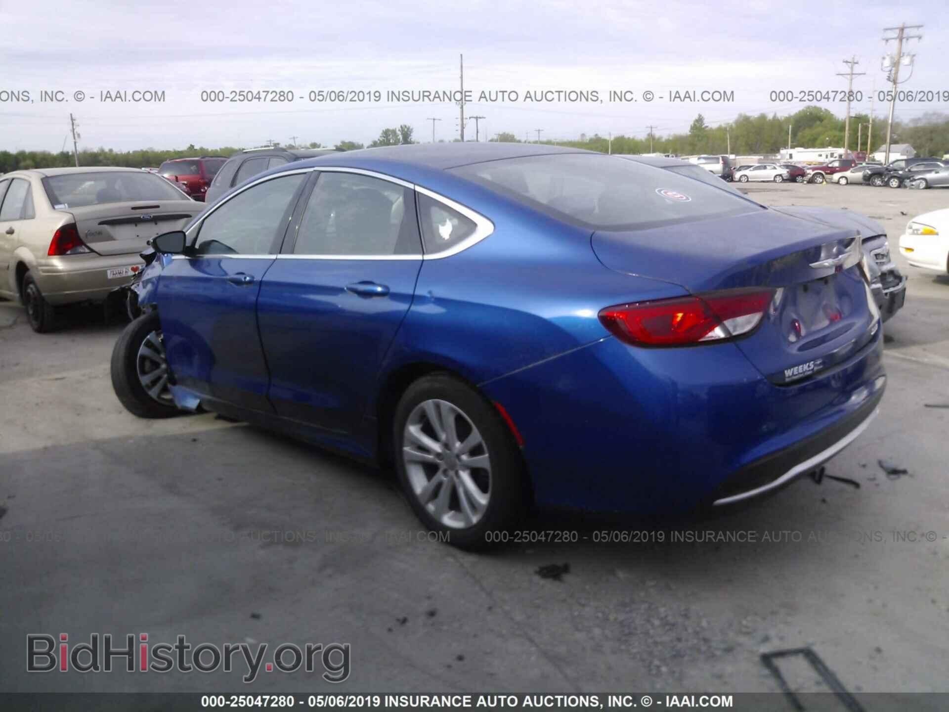 2016 CHRYSLER 200 - VIN: 1C3CCCAB0GN107282 - Фото 3