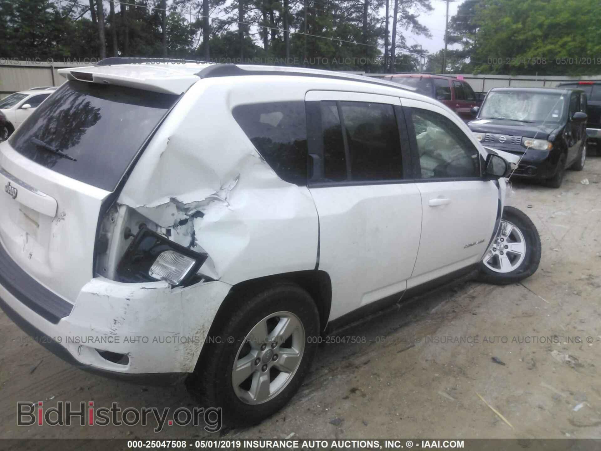 2015 JEEP COMPASS - VIN: 1C4NJCBAXFD129844 - Photo 4