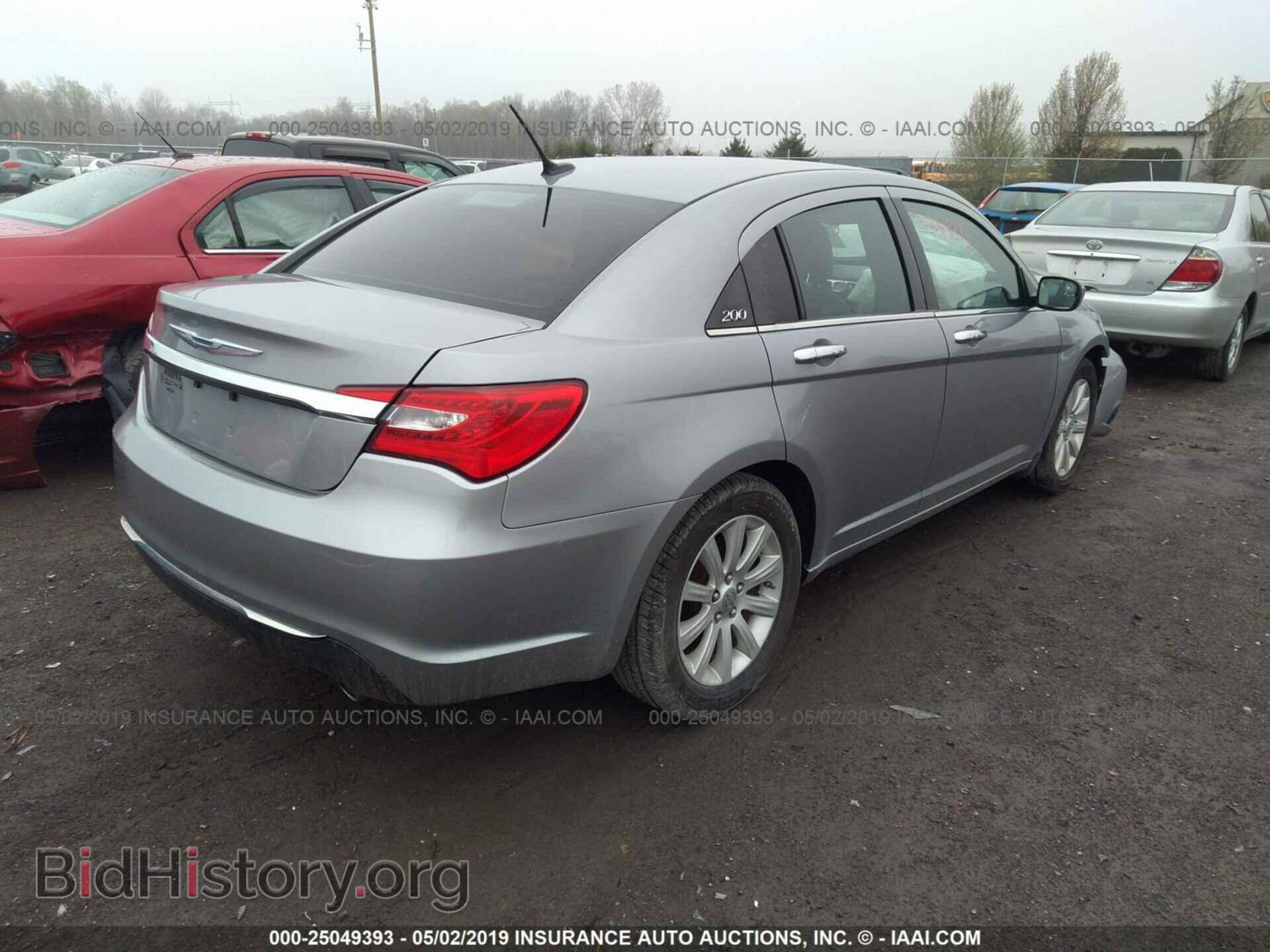 2013 CHRYSLER 200 - VIN: 1C3CCBCG1DN528278 - Фото 4