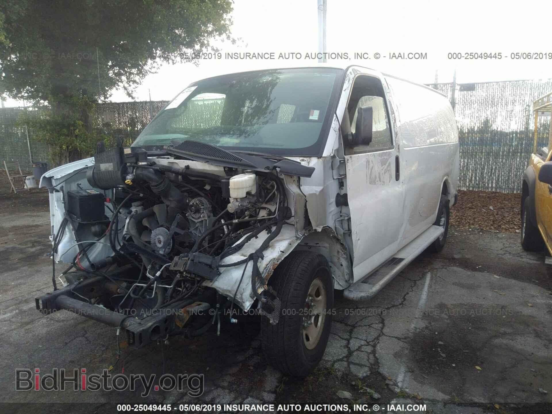 2015 GMC SAVANA - VIN: 1GTW7FCF8F1902598 - Фото 2