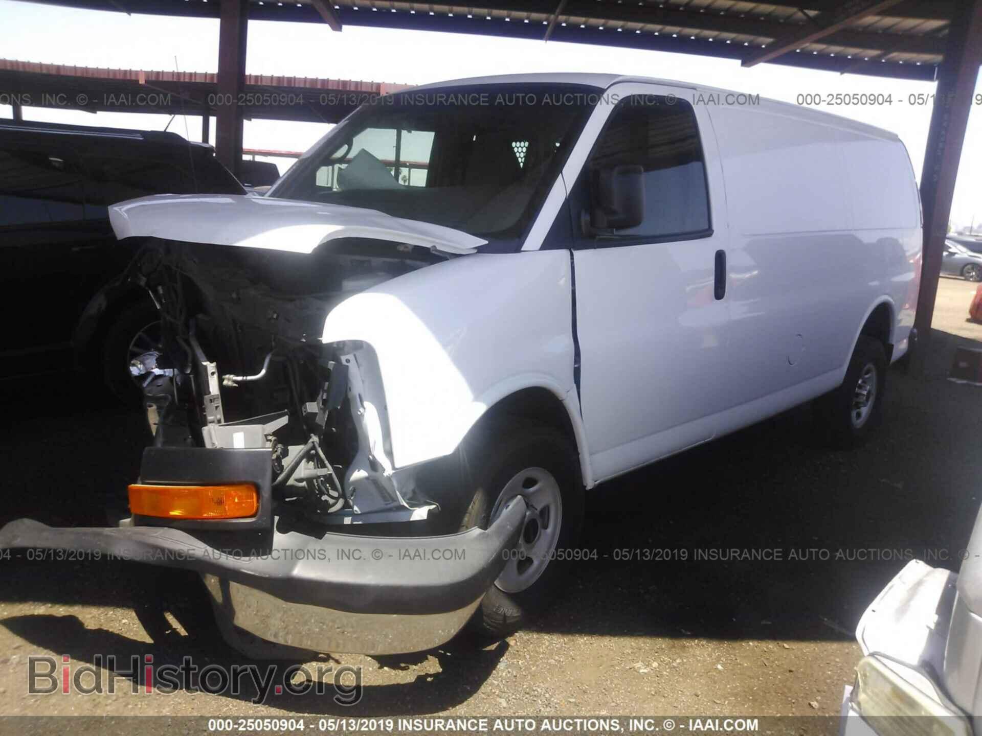 2015 GMC SAVANA - VIN: 1GTW7FCF8F1908238 - Фото 2