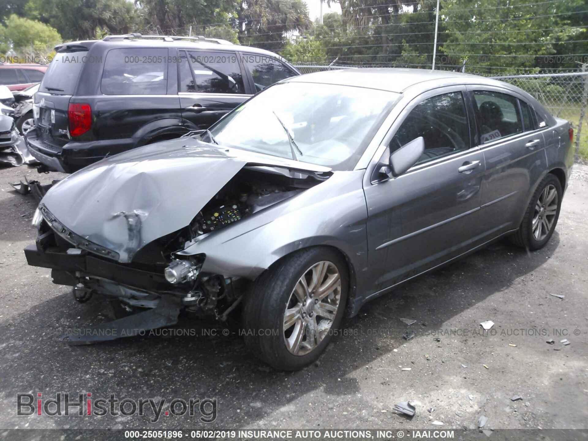 2013 CHRYSLER 200 - VIN: 1C3CCBBB6DN714159 - Фото 2