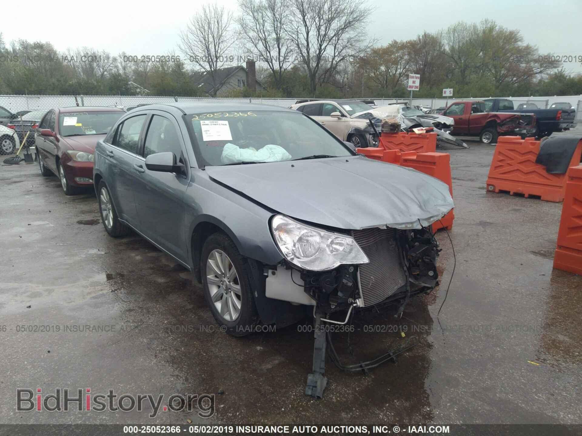 Photo 1C3CC5FB1AN152646 - CHRYSLER SEBRING 2010