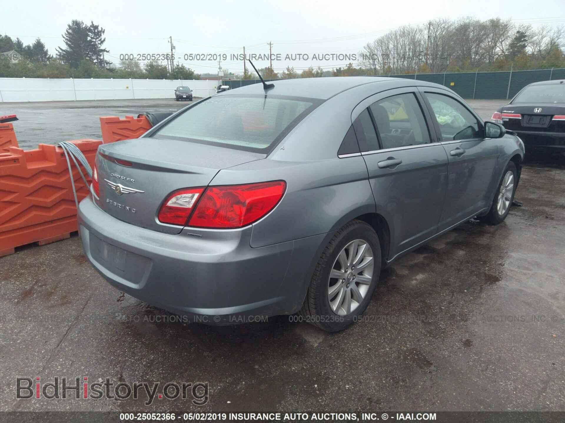 2010 CHRYSLER SEBRING - VIN: 1C3CC5FB1AN152646 - Фото 4