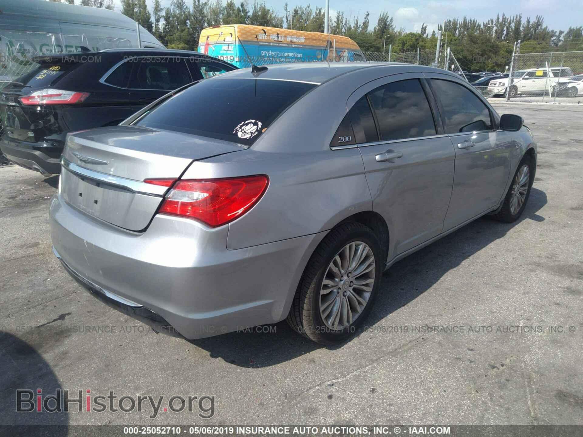 2013 CHRYSLER 200 - VIN: 1C3CCBAB5DN685836 - Photo 4
