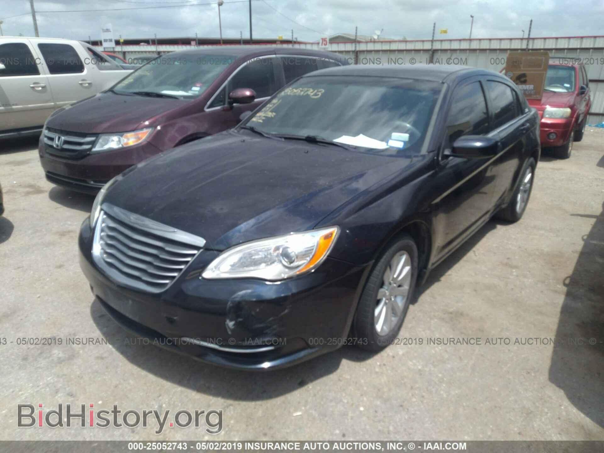 2012 CHRYSLER 200 - VIN: 1C3CCBBB0CN236609 - Фото 2