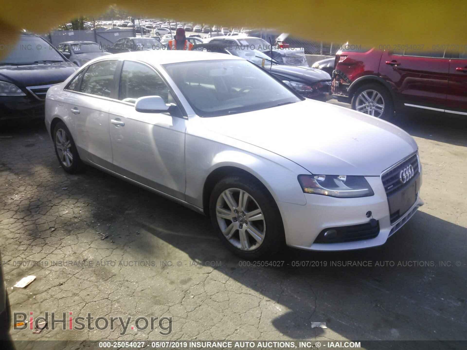 Фотография WAUBFAFL4AN051078 - AUDI A4 2010