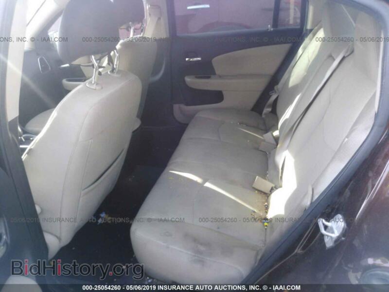 2012 Chrysler 200 (VIN 1C3CCBBBXCN210616) — photo 8 of 10