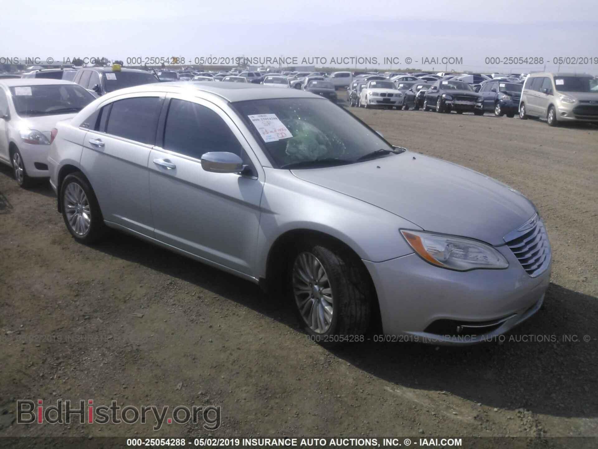 Photo 1C3BC2FG6BN618840 - CHRYSLER 200 2011