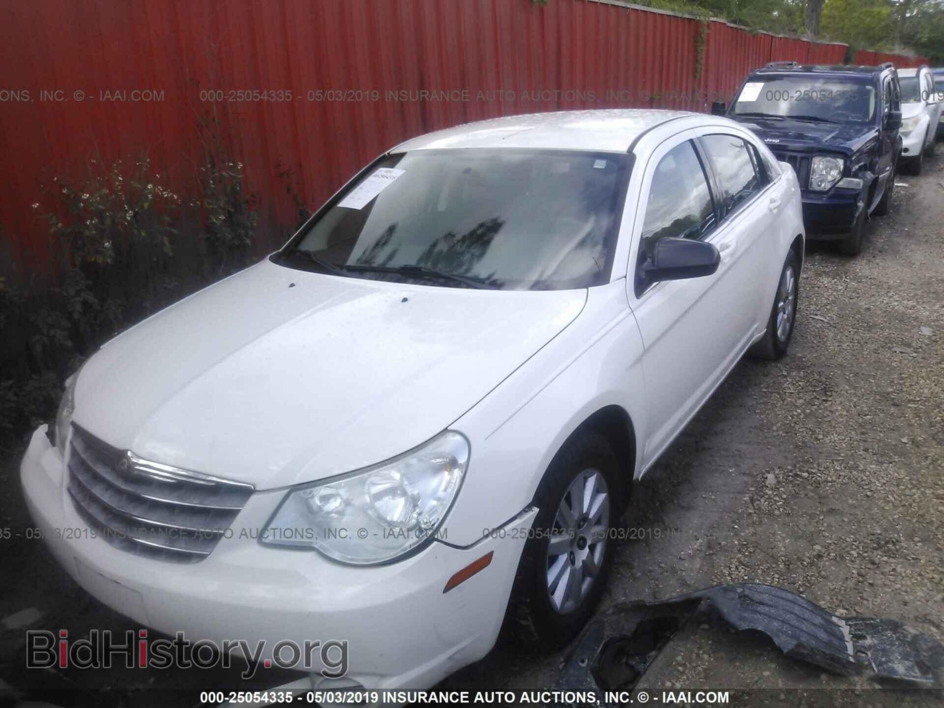 2010 CHRYSLER SEBRING - VIN: 1C3CC4FB9AN136866 - Фото 2