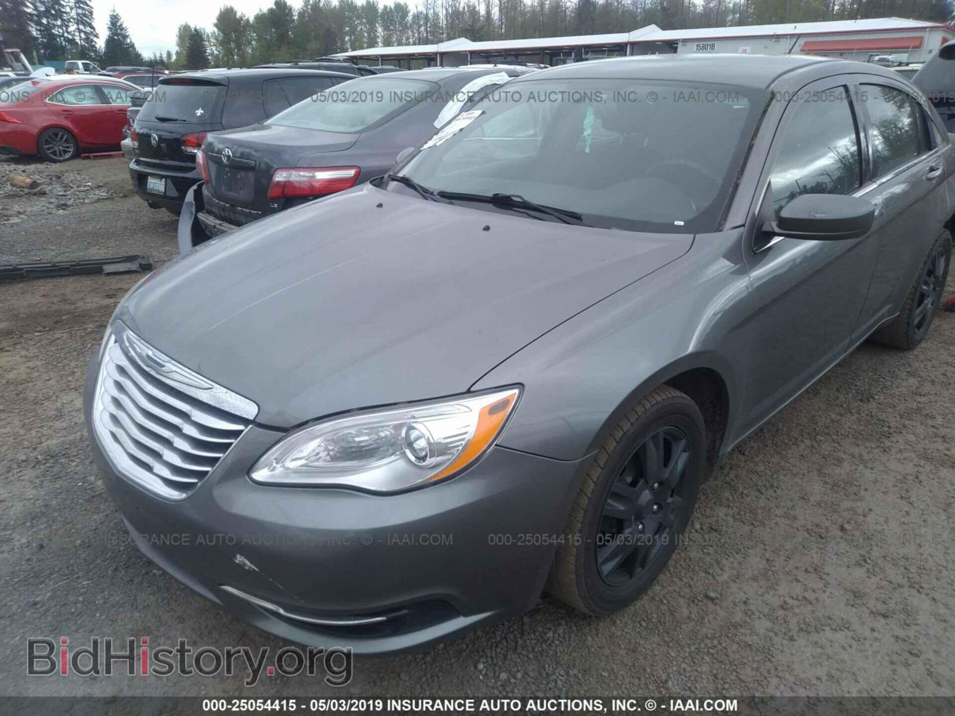 2012 CHRYSLER 200 - VIN: 1C3CCBAB9CN173723 - Фото 2