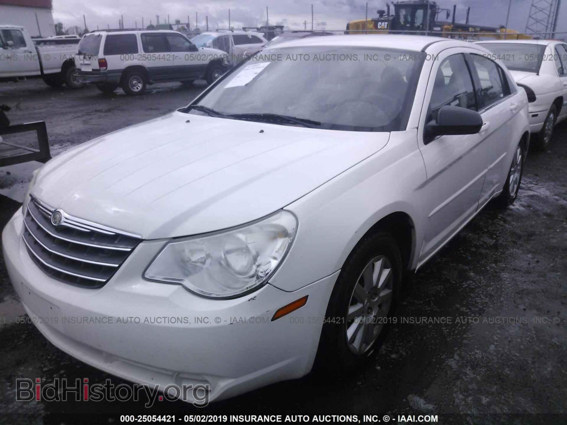 2008 CHRYSLER SEBRING - VIN: 1C3LC46KX8N236985 - Фото 2