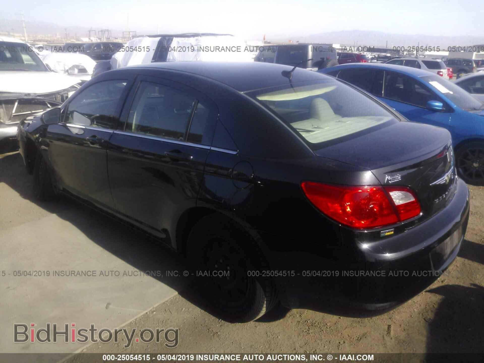 2010 CHRYSLER SEBRING - VIN: 1C3CC4FD8AN196459 - Фото 3