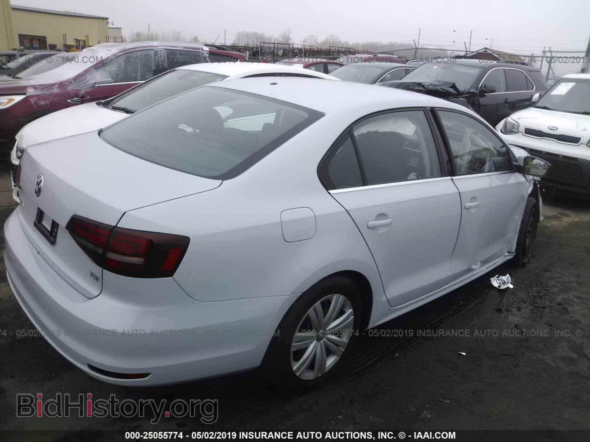 2017 VOLKSWAGEN JETTA - VIN: 3VW2B7AJ3HM222525 - Photo 4