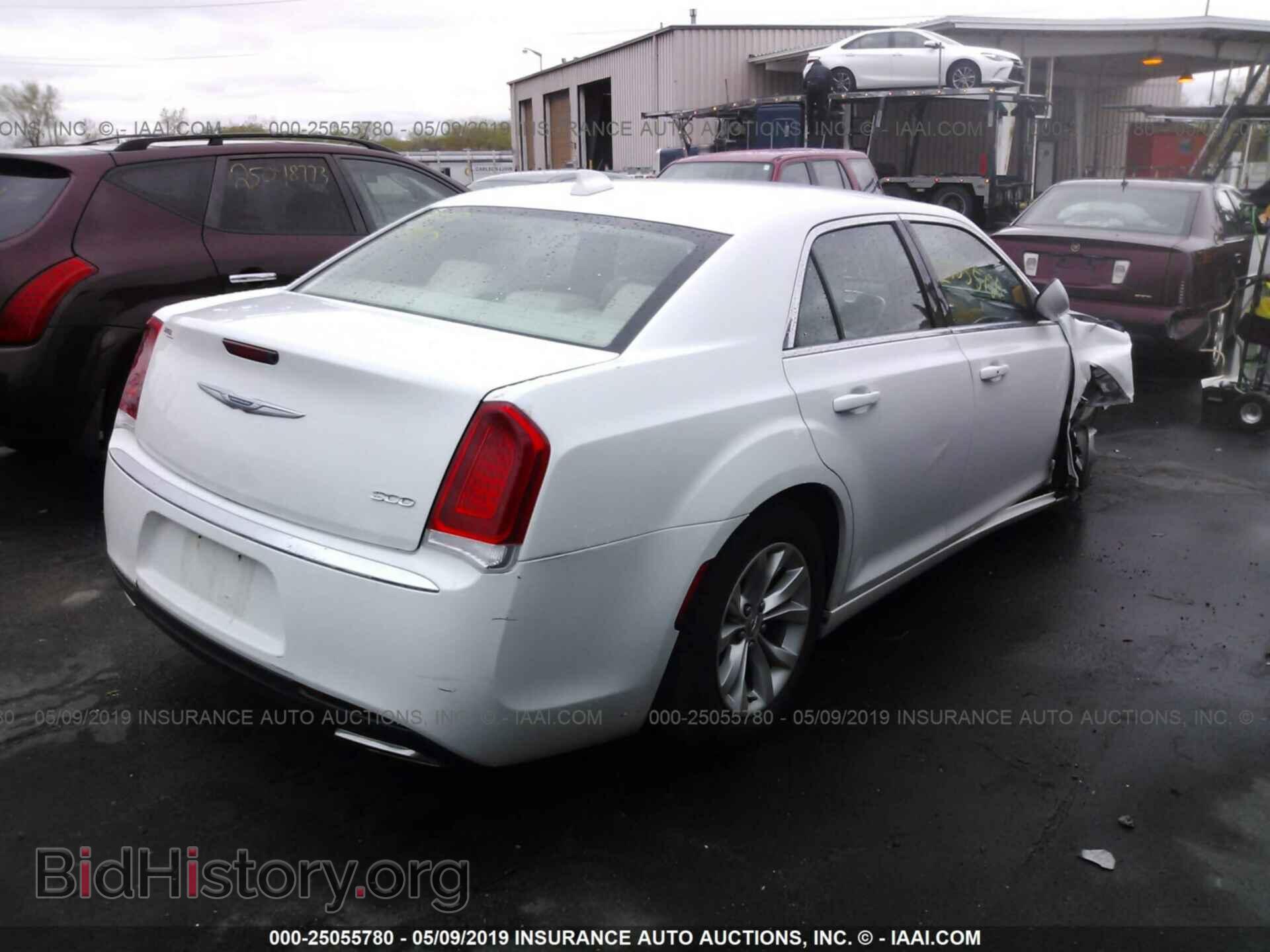 2015 CHRYSLER 300 - VIN: 2C3CCAAG6FH756429 - Фото 4