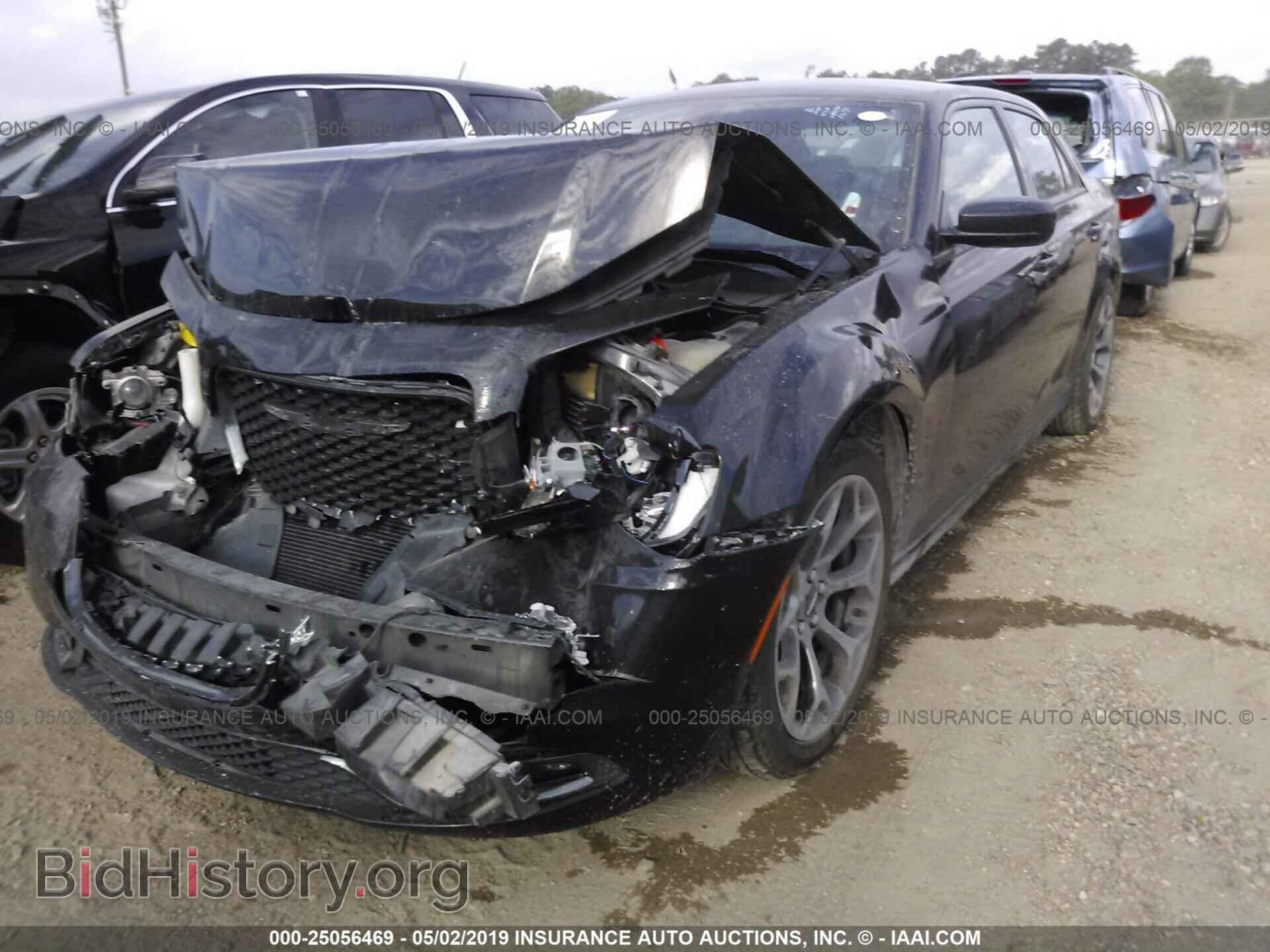 2016 CHRYSLER 300 - VIN: 2C3CCABG9GH243935 - Фото 2